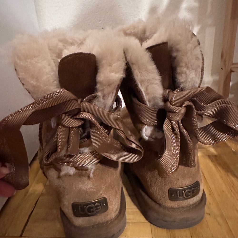 UGG Chestnut Boots (Bailey bow)